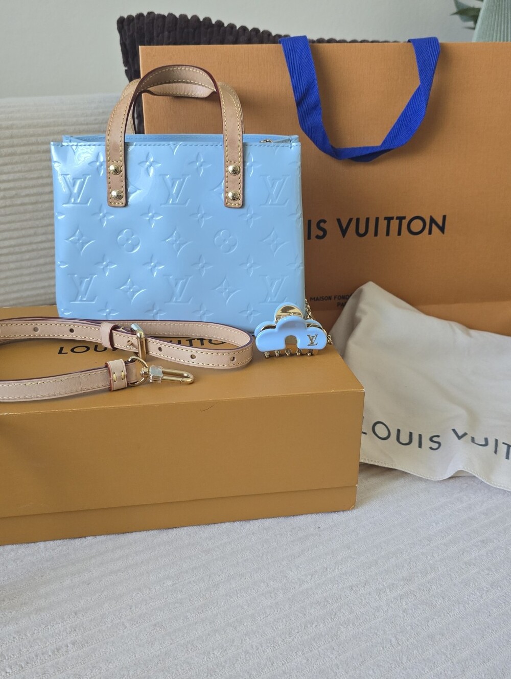 Louis Vuitton Reade PM Sky Blue Monogram Vernis Tote Crossbody Full Set COA